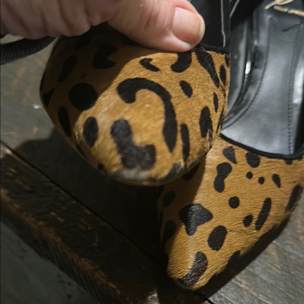 Brian Atwood Leopard Print Pointed-Toe Pumps in Tan and Black - Picture 10 of 12